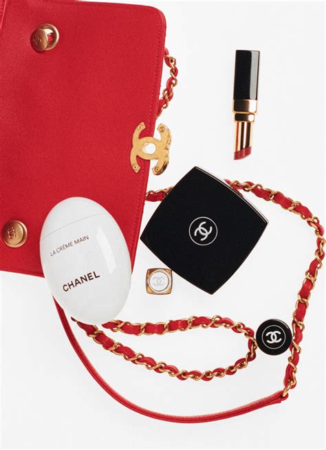 chanel dating kit